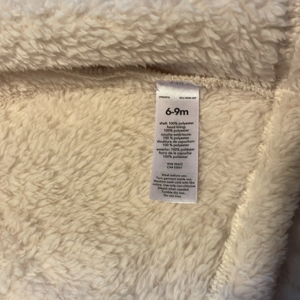 My 1st Fur~Baby Faux Fur white hooded jacket zip front size 6-9M CARTERS 💗EUC
